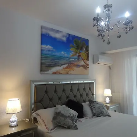 Emerald Desilva - Loft And Nuba Beach * Mamaia