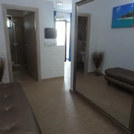 Emerald Desilva - Loft And Nuba Beach Apartament